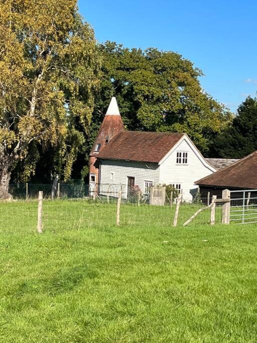 Beautiful 2 Bed Oast - 15 Acre Farm - Tunbridge Wells Villa Ngoại thất bức ảnh